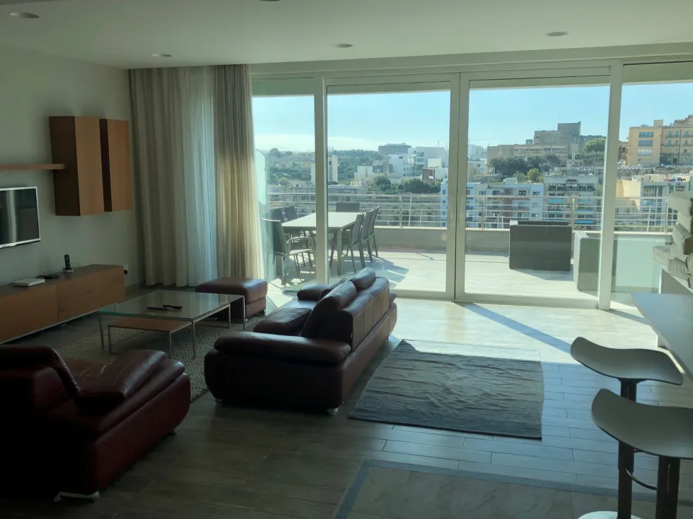 3 bed Apartment For Rent in Ta' Xbiex, Ta' Xbiex - thumb 10