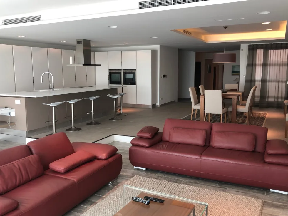 3 bed Apartment For Rent in Ta' Xbiex, Ta' Xbiex - thumb 2