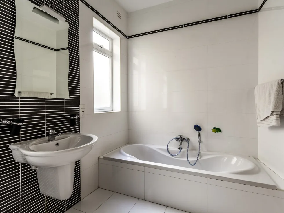 3 bed Apartment For Sale in Sliema, Sliema - thumb 9