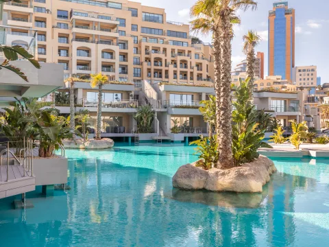 3 bed Apartment For Rent in St Julian's, St Julian's - thumb 1