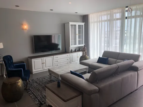 3 bed Apartment For Rent in St Julian's, St Julian's - thumb 1