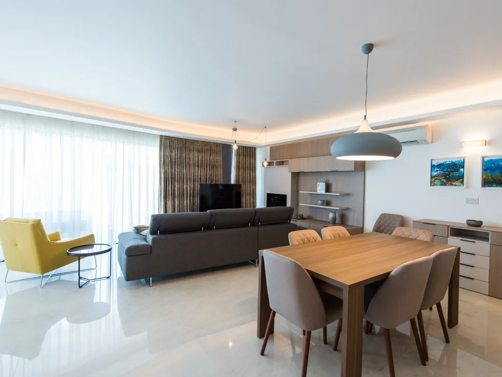 3 bed Apartment For Rent in Ta' Xbiex, Ta' Xbiex - thumb 2