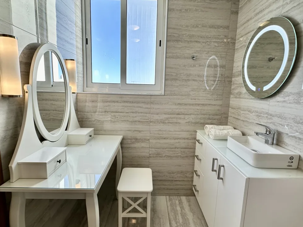 2 bed Penthouse For Rent in St Julian's, St Julian's - thumb 11