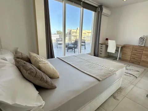 2 bed Penthouse For Rent in St Julian's, St Julian's - thumb 8