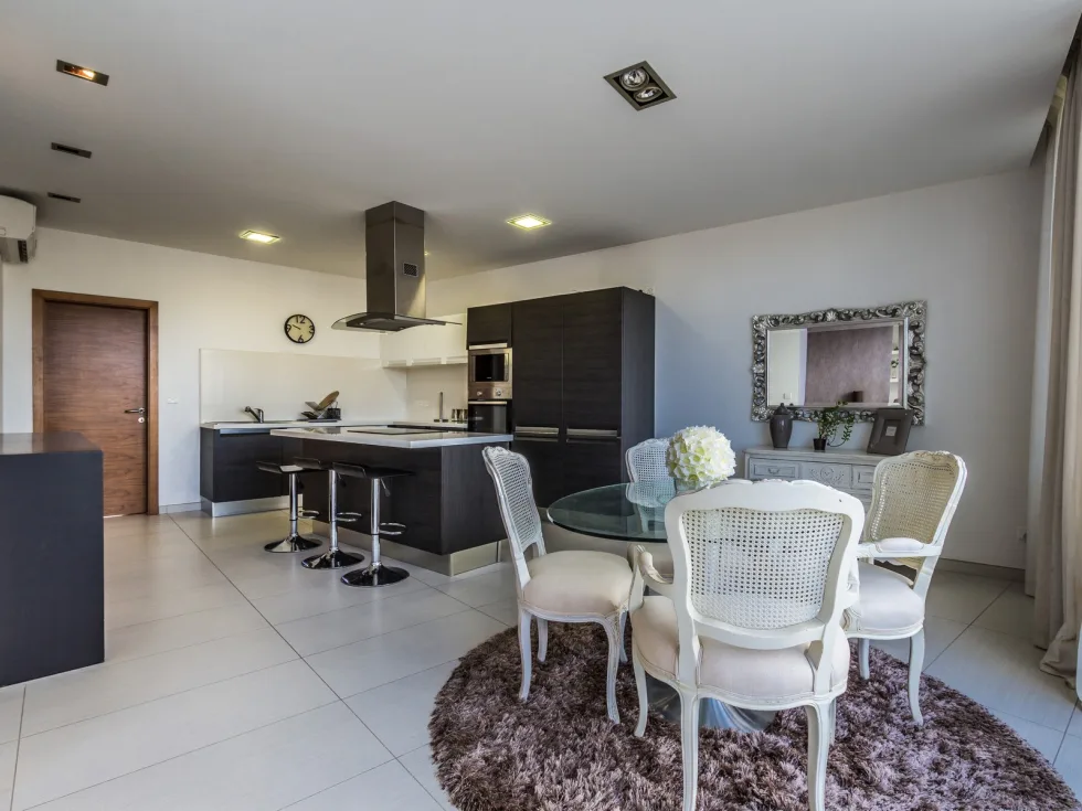 2 bed Penthouse For Rent in St Julian's, St Julian's - thumb 4