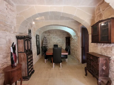 4 bed House of Character For Rent in Mosta, Mosta - thumb 5