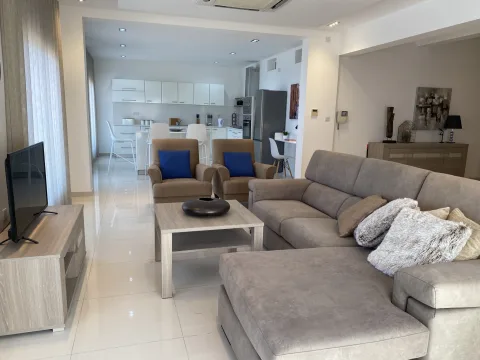 2 bed Apartment For Rent in Sliema, Sliema - thumb 1