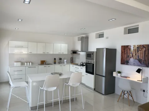 2 bed Apartment For Rent in Sliema, Sliema - thumb 3