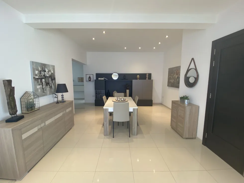 2 bed Apartment For Rent in Sliema, Sliema - thumb 4