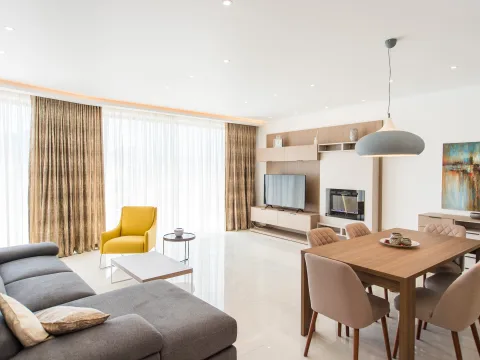 2 bed Penthouse For Rent in Ta' Xbiex, Ta' Xbiex - thumb 12