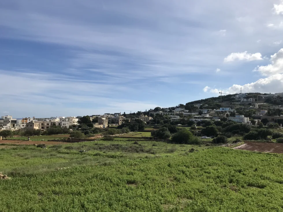 3 bed Apartment For Rent in Bahar ic-Caghaq, Bahar ic-Caghaq - thumb 2