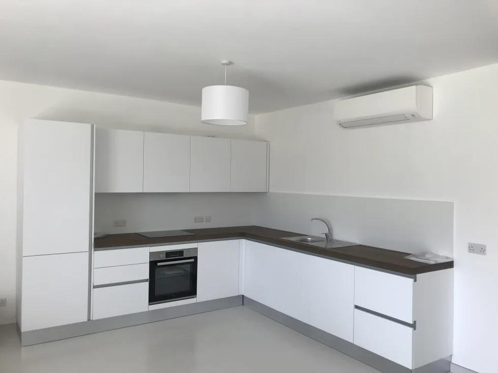 3 bed Apartment For Rent in Bahar ic-Caghaq, Bahar ic-Caghaq - thumb 5