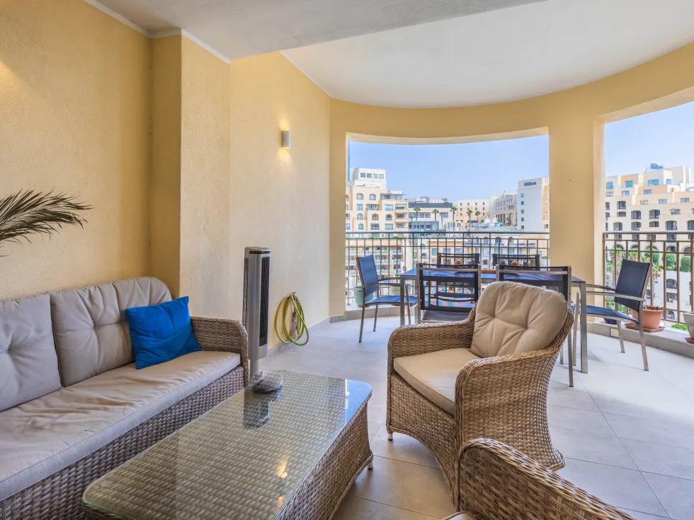 2 bed Apartment For Rent in St Julian's, St Julian's - thumb 2