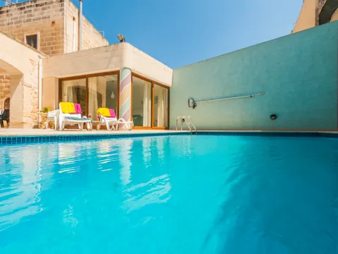 3 bed Farmhouse For Rent in Marsaxlokk, Marsaxlokk - thumb 1