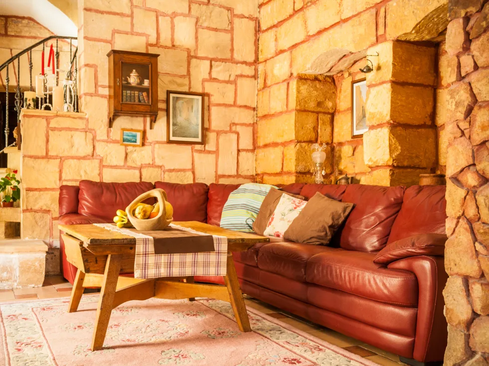 3 bed Farmhouse For Rent in Marsaxlokk, Marsaxlokk - thumb 2
