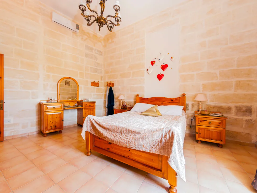 3 bed Farmhouse For Rent in Marsaxlokk, Marsaxlokk - thumb 6