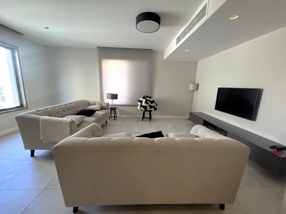 2 bed Apartment For Rent in St Julian's, St Julian's - thumb 5