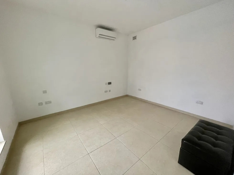 3 bed Villa For Rent in Ibragg, Ibragg - thumb 8