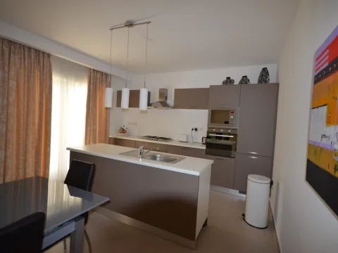 3 bed Apartment For Rent in St Julian's, St Julian's - thumb 3