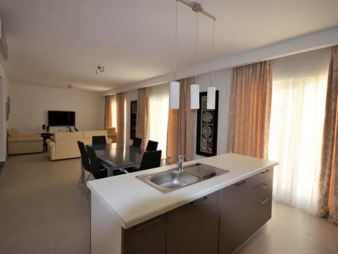 3 bed Apartment For Rent in St Julian's, St Julian's - thumb 4