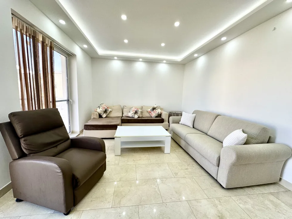 3 bed Apartment For Rent in Sliema, Sliema - thumb 2