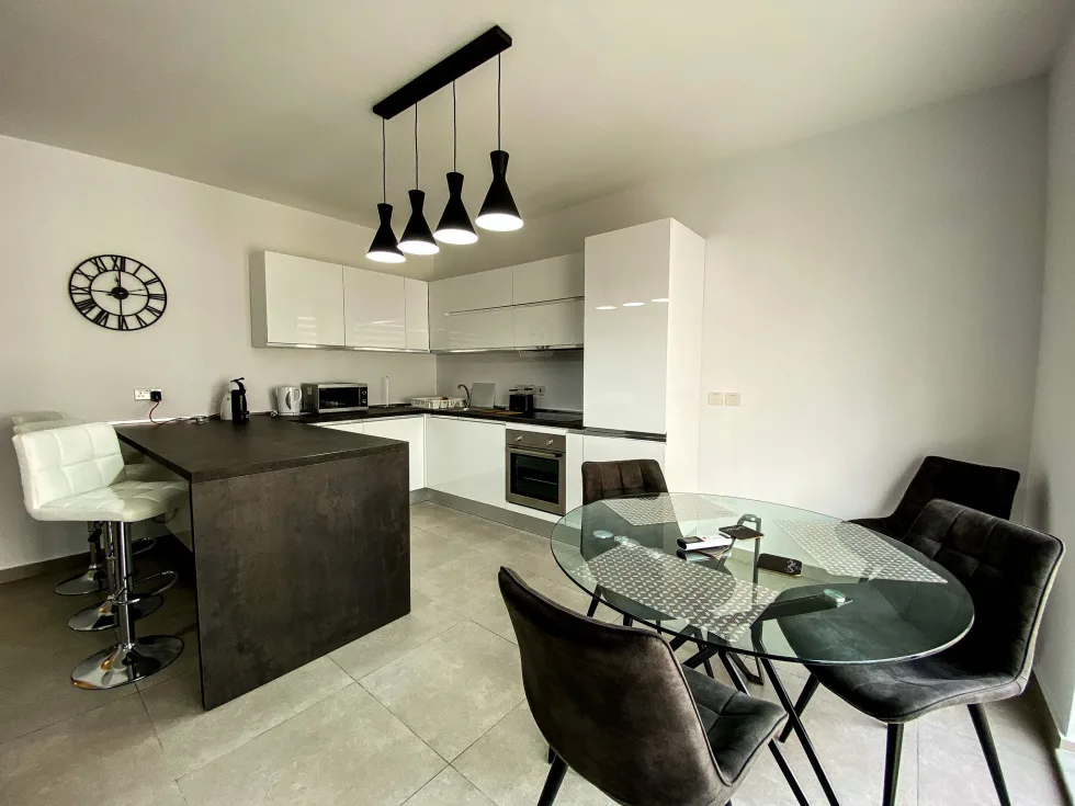 2 bed Apartment For Rent in Sliema, Sliema - thumb 1