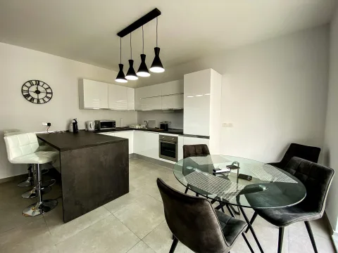 2 bed Apartment For Rent in Sliema, Sliema - thumb 1