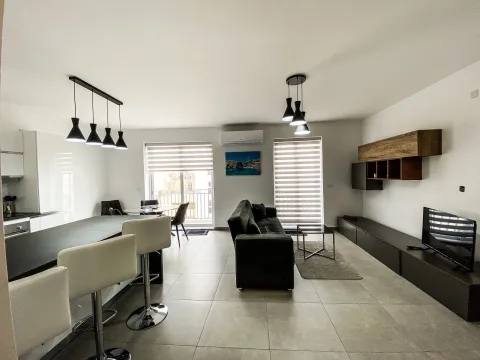 2 bed Apartment For Rent in Sliema, Sliema - thumb 2