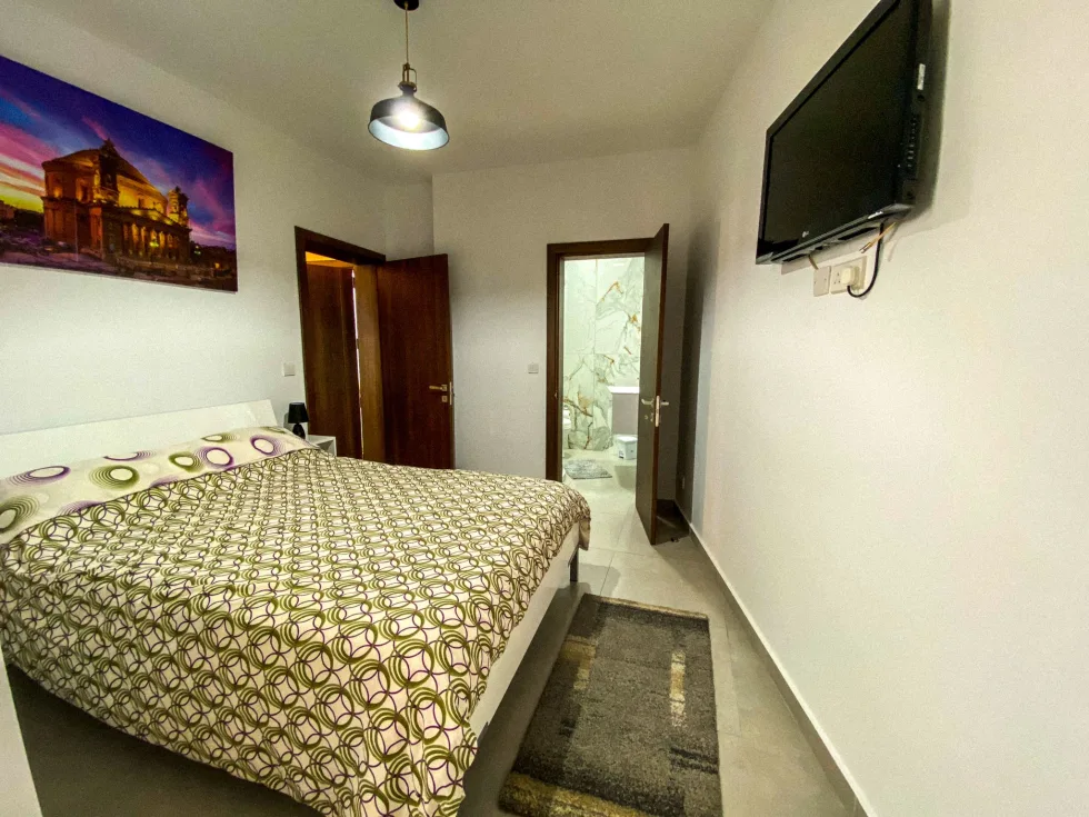 2 bed Apartment For Rent in Sliema, Sliema - thumb 5