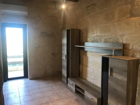 3 bed Farmhouse For Rent in St Paul's Bay, St Paul's Bay - thumb 3