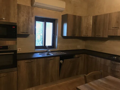 3 bed Farmhouse For Rent in St Paul's Bay, St Paul's Bay - thumb 5