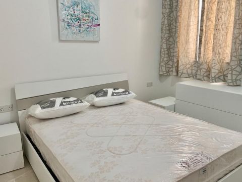3 bed Penthouse For Rent in Sliema, Sliema - thumb 10