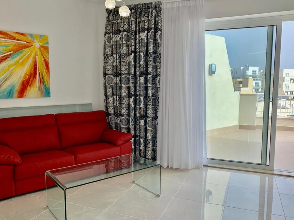 3 bed Penthouse For Rent in Sliema, Sliema - thumb 4