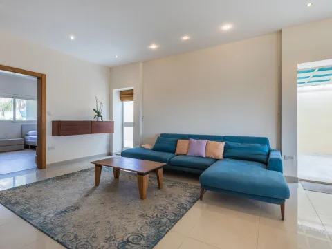 5 bed Terraced House For Rent in Attard, Attard - thumb 4