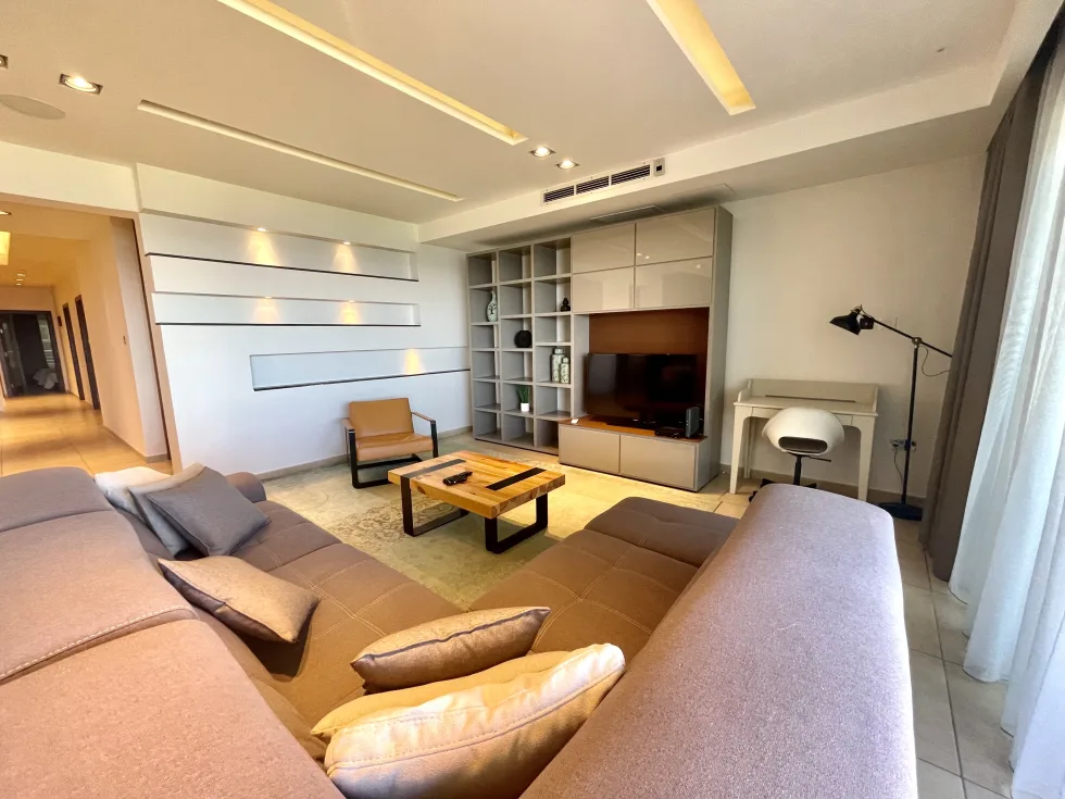 3 bed Apartment For Rent in Sliema, Sliema - thumb 5