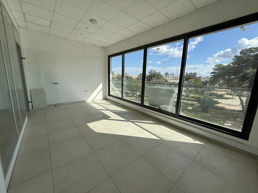 0 bed Office For Rent in Ta' Xbiex, Ta' Xbiex - thumb 1