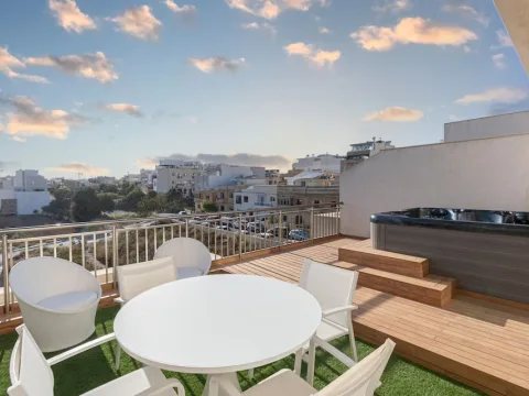 2 bed Penthouse For Sale in St Julian's, St Julian's - thumb 4