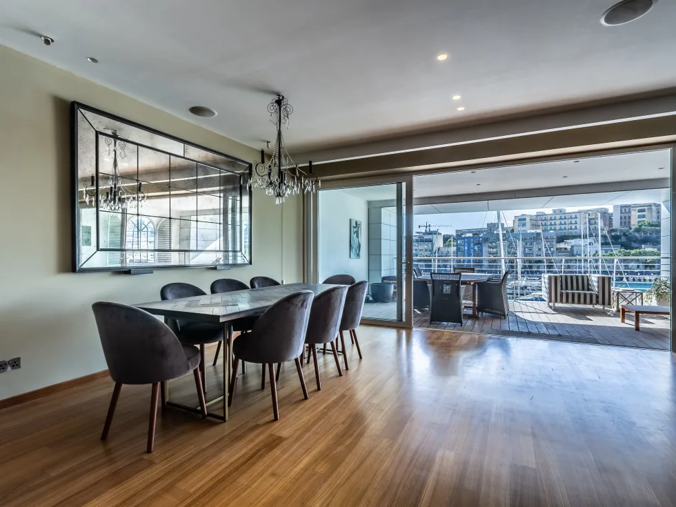 2 bed Apartment For Sale in Ta' Xbiex, Ta' Xbiex - thumb 4