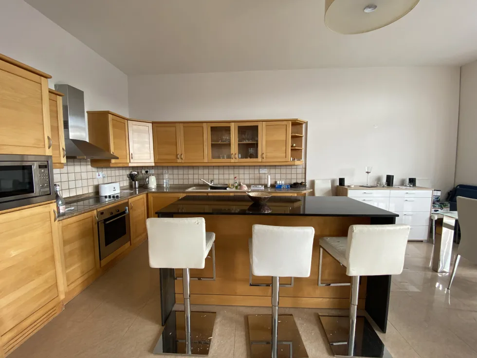 3 bed Penthouse For Rent in St Julian's, St Julian's - thumb 8