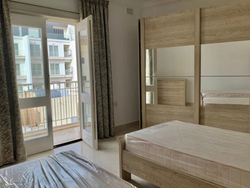 3 bed Apartment For Rent in Sliema, Sliema - thumb 16