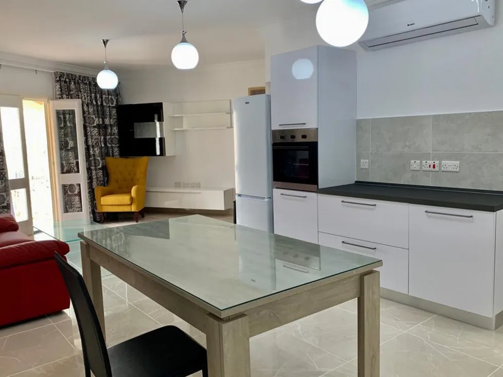 3 bed Apartment For Rent in Sliema, Sliema - thumb 2