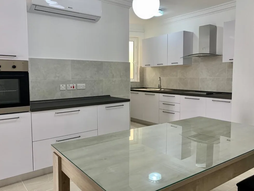 3 bed Apartment For Rent in Sliema, Sliema - thumb 5