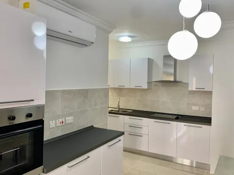 3 bed Apartment For Rent in Sliema, Sliema - thumb 7