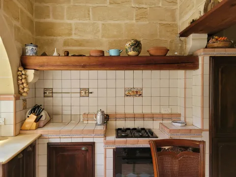 4 bed House of Character For Rent in Zurrieq, Zurrieq - thumb 12