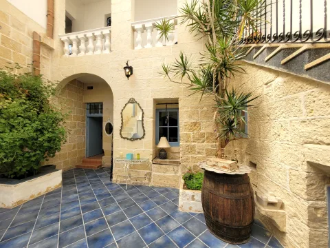 4 bed House of Character For Rent in Zurrieq, Zurrieq - thumb 4