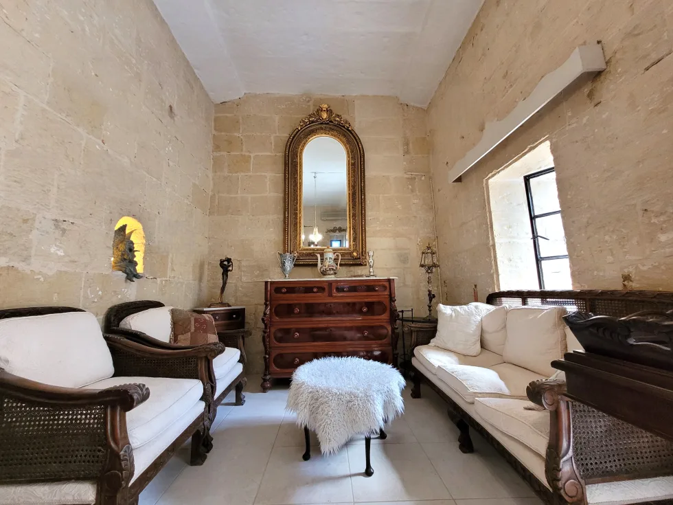 4 bed House of Character For Rent in Zurrieq, Zurrieq - thumb 6