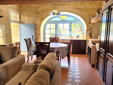 4 bed House of Character For Rent in Zurrieq, Zurrieq - thumb 8