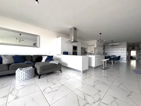 3 bed Apartment For Rent in Xemxija, Xemxija - thumb 6