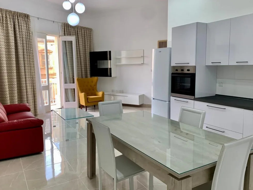 3 bed Apartment For Rent in Sliema, Sliema - thumb 1