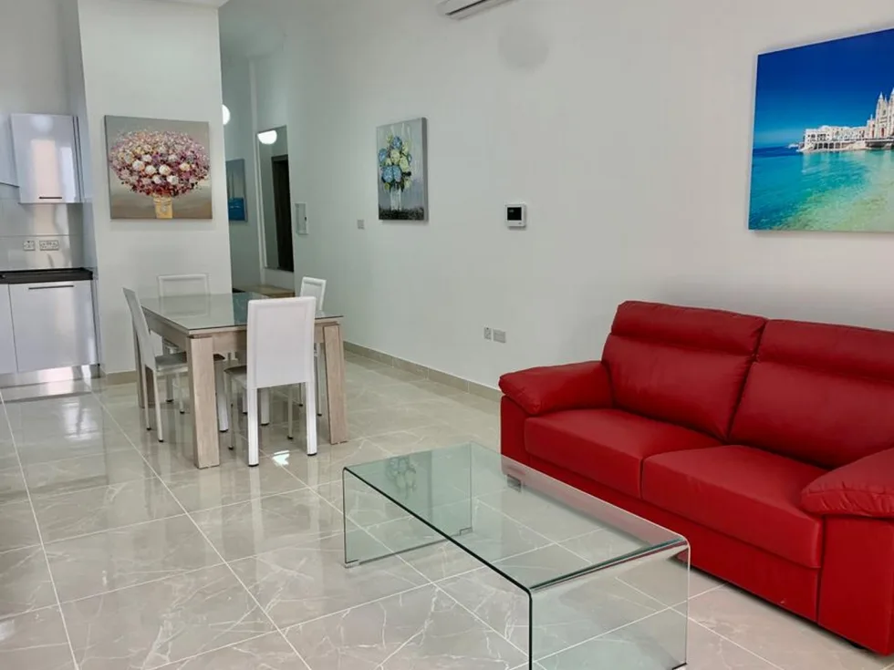 3 bed Apartment For Rent in Sliema, Sliema - thumb 2